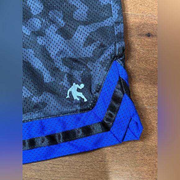 AND1 Boy’s Gray and Blue Camo Shorts - Picture 3 of 6